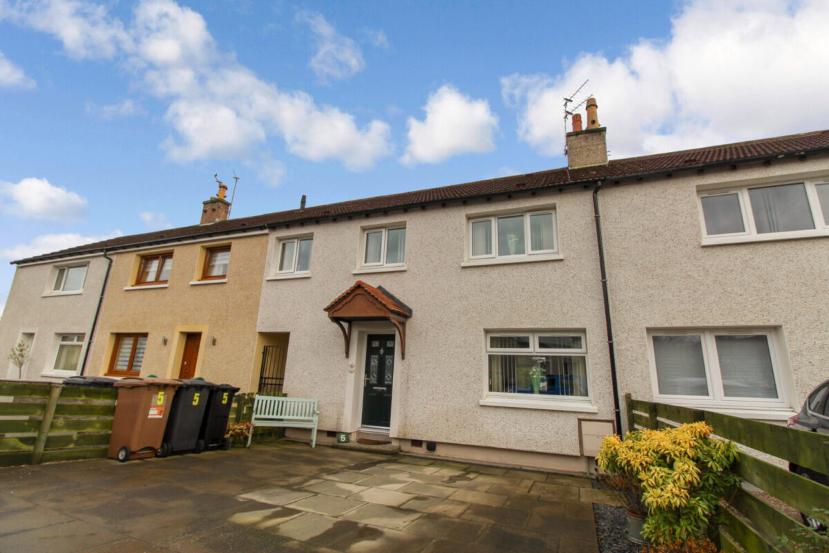 5 Heathryfold Place, Aberdeen, AB16